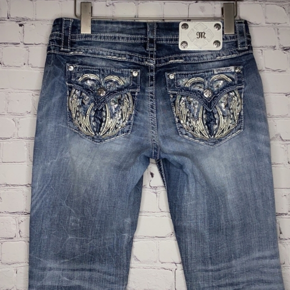 Miss Me Mid Rise Easy Crop Denim Bling Embellished Jeans Size 27 - Picture 6 of 15